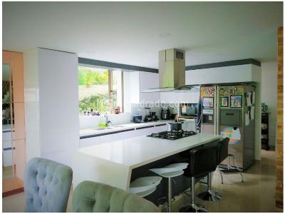 Casa de 4 alcobas en venta en Loma Del Chocho, Envigado, 284 m² · foto 7 de 14