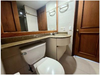 Apartamento de 3 alcobas en venta en Los Balsos, Medellín, 167 m² · foto 12 de 19