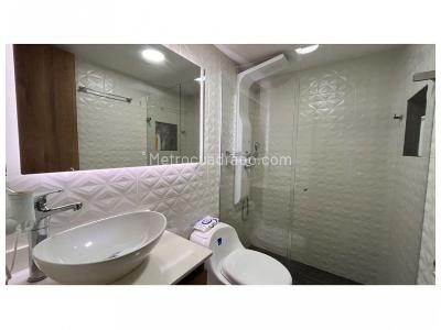 Casa de 4 alcobas en venta en El Tesoro, Medellín, 240 m² · foto 11 de 15