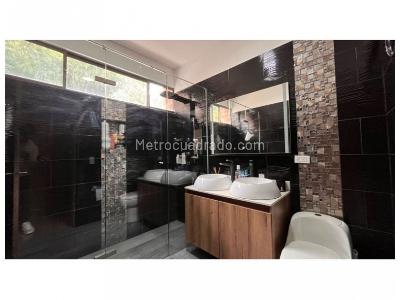 Casa de 4 alcobas en venta en El Tesoro, Medellín, 240 m² · foto 13 de 15