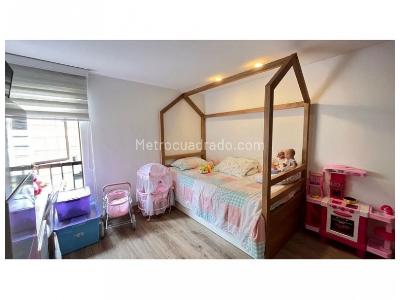 Casa de 4 alcobas en venta en El Tesoro, Medellín, 240 m² · foto 5 de 15