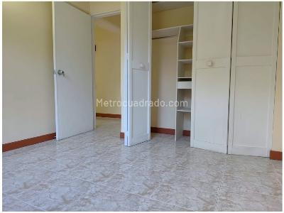 Apartamento de 3 alcobas en venta en Loma De Los Gonzalez, Medellín, 92 m² · foto 9 de 15