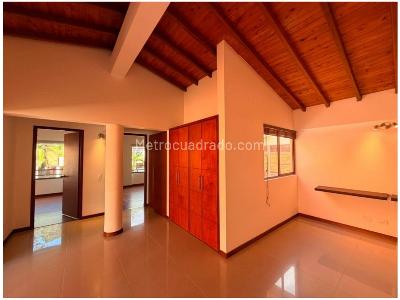 Casa de 3 alcobas en venta en Loma Del Chocho, Envigado, 250 m² · foto 18 de 20
