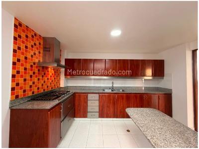 Casa de 3 alcobas en venta en Loma Del Chocho, Envigado, 250 m² · foto 9 de 20