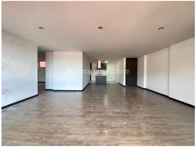 Apartamento de 3 alcobas en venta en Loma De Las Brujas, Envigado, 150 m² · foto 3 de 8