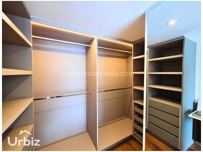 Apartaestudio en venta en Chico, Bogotá, 38 m² · foto 8 de 15