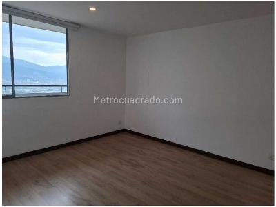 Apartamento de 1 alcoba en venta en Loma De Los Gonzalez, Medellín, 62 m² · foto 10 de 12