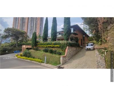 Casa de 4 alcobas en venta en Aves Maria, Sabaneta, 350 m² · foto 2 de 14