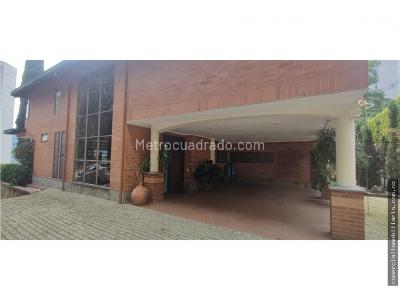Casa de 4 alcobas en venta en Aves Maria, Sabaneta, 350 m² · foto 3 de 14