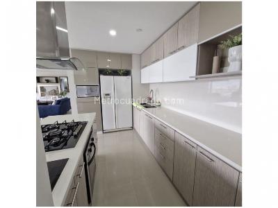 Apartamento de 3 alcobas en venta en Loma Del Chocho, Envigado, 169 m² · foto 5 de 17