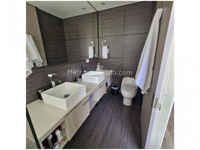 Apartamento de 3 alcobas en venta en Loma Del Chocho, Envigado, 169 m² · foto 17 de 17