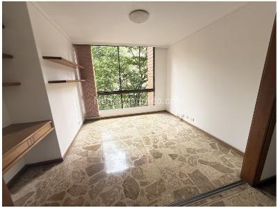 Apartamento de 5 alcobas en venta en Los Catay, Medellín, 234 m² · foto 12 de 18