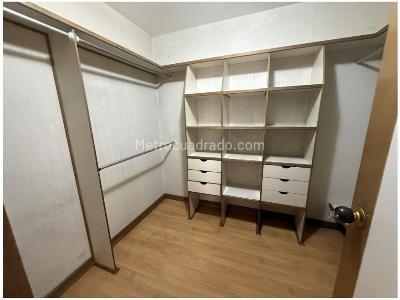 Apartamento de 5 alcobas en venta en Los Catay, Medellín, 234 m² · foto 18 de 18