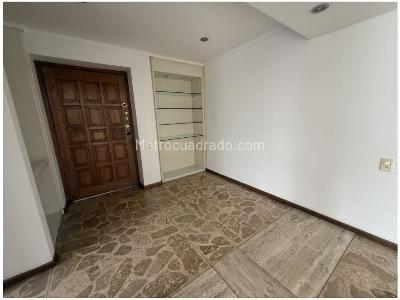 Apartamento de 5 alcobas en venta en Los Catay, Medellín, 234 m² · foto 7 de 18