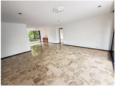 Apartamento de 5 alcobas en venta en Los Catay, Medellín, 234 m² · foto 9 de 18