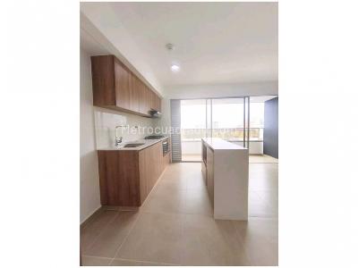 Apartamento de 3 alcobas en venta en Tres Esquinas, Sabaneta, 77 m² · foto 4 de 13