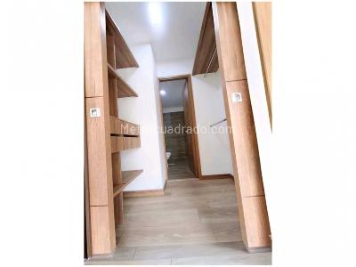 Apartamento de 3 alcobas en venta en Tres Esquinas, Sabaneta, 77 m² · foto 9 de 13