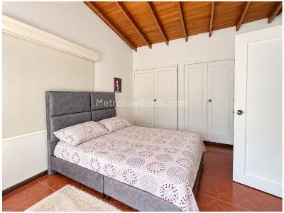 Apartamento de 3 alcobas en venta en Laureles, Medellín, 149 m² · foto 8 de 9