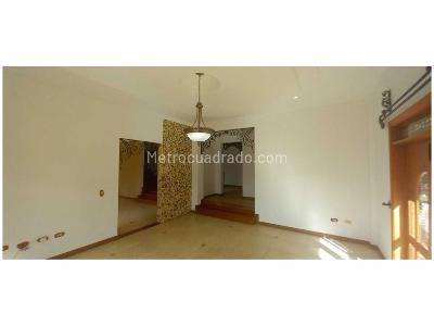 Casa de 5 alcobas en venta en Sabaneta, Sabaneta, 611 m² · foto 15 de 19