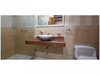 Casa de 5 alcobas en venta en Sabaneta, Sabaneta, 611 m² · foto 18 de 19