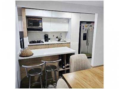 Apartamento de 4 alcobas en venta en Cumbres, Envigado, 85 m² · foto 2 de 18
