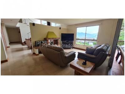 Casa de 4 alcobas en venta en Loma Del Escobero, Envigado, 330 m² · foto 11 de 20