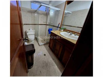 Casa de 4 alcobas en venta en Loma Del Esmeraldal, Envigado, 189 m² · foto 16 de 17