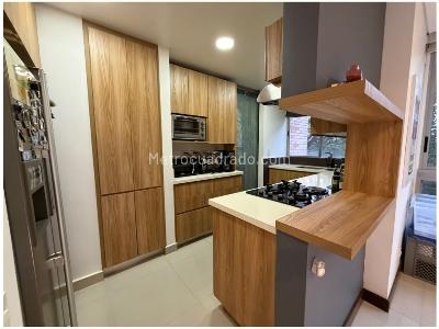 Apartamento de 3 alcobas en venta en Provenza, Medellín, 151 m² · foto 11 de 20
