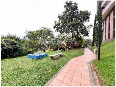 Apartamento de 3 alcobas en venta en Loma Del Esmeraldal, Envigado, 132 m² · foto 12 de 14