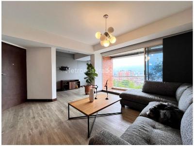 Apartamento de 3 alcobas en venta en Loma Del Esmeraldal, Envigado, 132 m² · foto 3 de 14