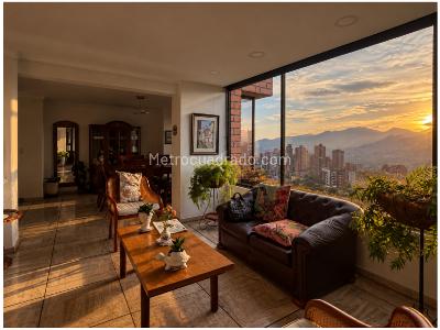 Apartamento de 3 alcobas en venta en El Poblado, Medellín, 254 m² · foto 2 de 11