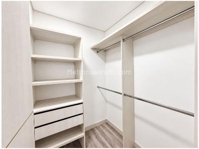 Apartamento de 1 alcoba en venta en Linares, Medellín, 57 m² · foto 16 de 18