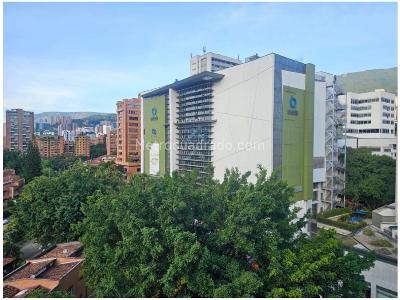 Apartamento de 4 alcobas en venta en Cc, Medellín, 180 m² · foto 1 de 13