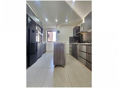 Apartamento de 4 alcobas en venta en Cc, Medellín, 180 m² · foto 2 de 13