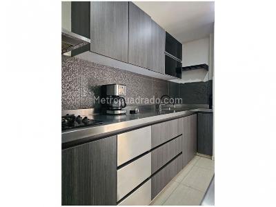 Apartamento de 4 alcobas en venta en Cc, Medellín, 180 m² · foto 3 de 13