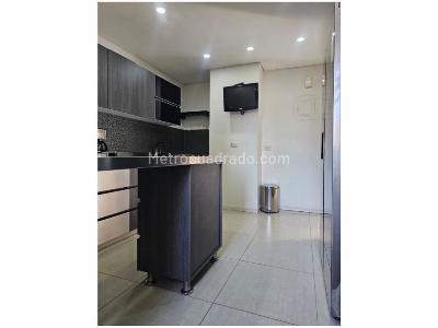 Apartamento de 4 alcobas en venta en Cc, Medellín, 180 m² · foto 4 de 13
