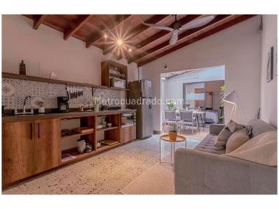 Casa de 5 alcobas en venta en Estadio, Medellín, 256 m² · foto 11 de 12