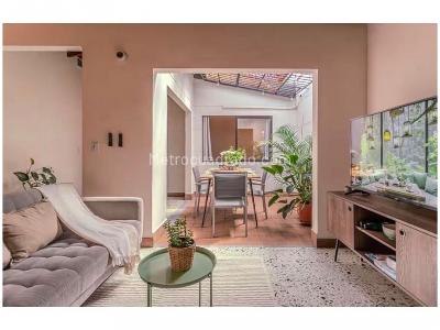 Casa de 5 alcobas en venta en Estadio, Medellín, 256 m² · foto 4 de 12