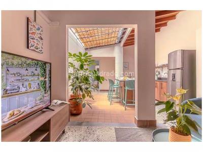 Casa de 5 alcobas en venta en Estadio, Medellín, 256 m² · foto 6 de 12