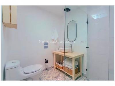 Casa de 5 alcobas en venta en Estadio, Medellín, 256 m² · foto 9 de 12
