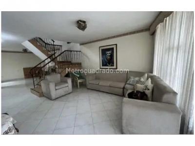 Casa en venta en Malibu, Medellín · foto 4 de 9
