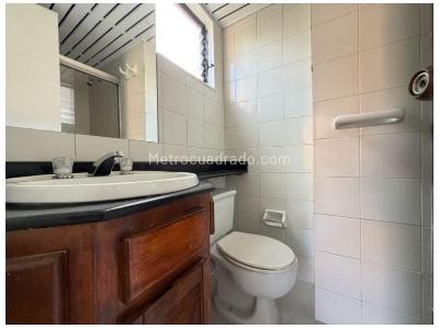 Casa en venta en Malibu, Medellín · foto 6 de 9