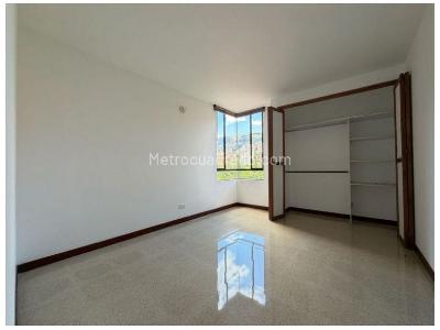 Casa en venta en Malibu, Medellín · foto 7 de 9