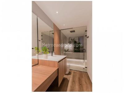 Apartamento de 2 alcobas en venta en El Poblado, Medellín, 130 m² · foto 4 de 20