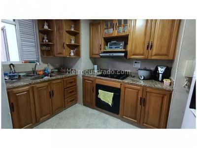 Apartamento de 4 alcobas en venta en Laureles, Medellín, 119 m² · foto 4 de 11
