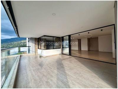 Apartamento de 3 alcobas en venta en Loma De Las Brujas, Envigado, 147 m² · foto 4 de 20