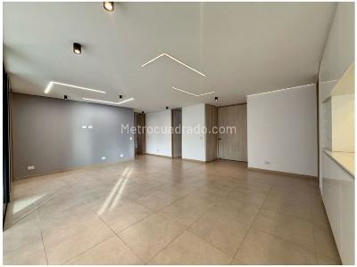 Apartamento de 3 alcobas en venta en Loma De Las Brujas, Envigado, 147 m² · foto 5 de 20
