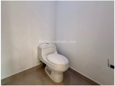 Apartamento de 3 alcobas en venta en Loma De Las Brujas, Envigado, 147 m² · foto 10 de 20