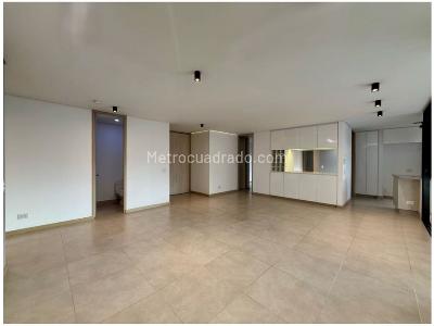 Apartamento de 3 alcobas en venta en Loma De Las Brujas, Envigado, 147 m² · foto 2 de 20
