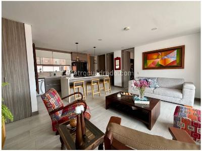Apartamento de 2 alcobas en venta en Loma De Las Brujas, Envigado, 96 m² · foto 2 de 19